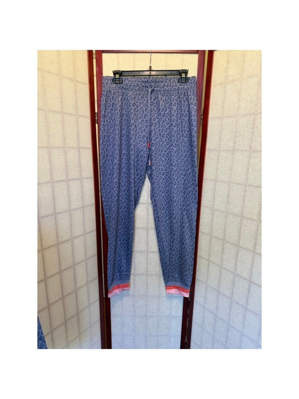 Women's P.J. Salvage Blue Leopard Print Pajama Set - Size Small - NWT - Picture 5 of 10
